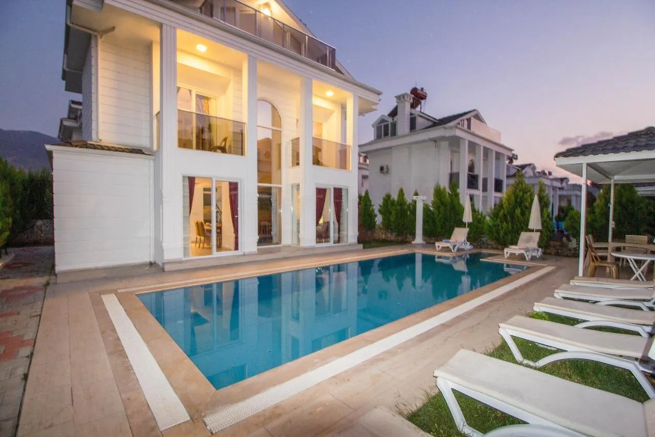 Silver Yunus Villa, Oezel Havuzlu, Fethiye